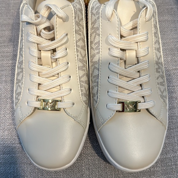 Michael Michael kors slade lace up sneakers. LT cream - size 9 - Picture 6 of 17